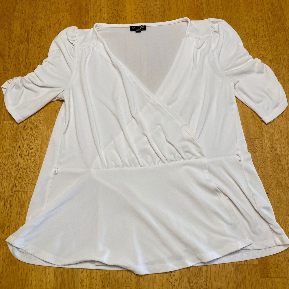 Express Surplice Blouse Womens Small White Ruched Short Sleeve V-Neck Peplum Top